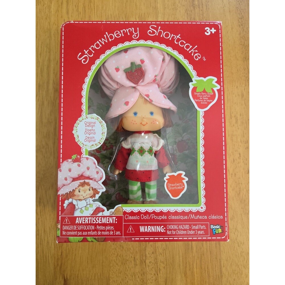 Strawberry Shortcake Classic Original Design Doll New In Box 2021-Box Damaged